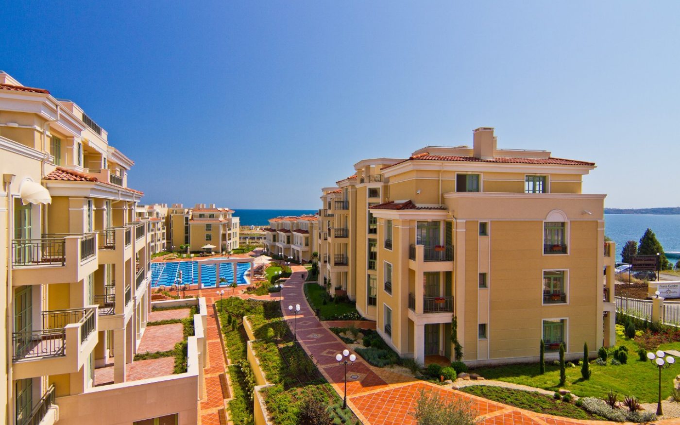 Комплекс Флорес Гарден