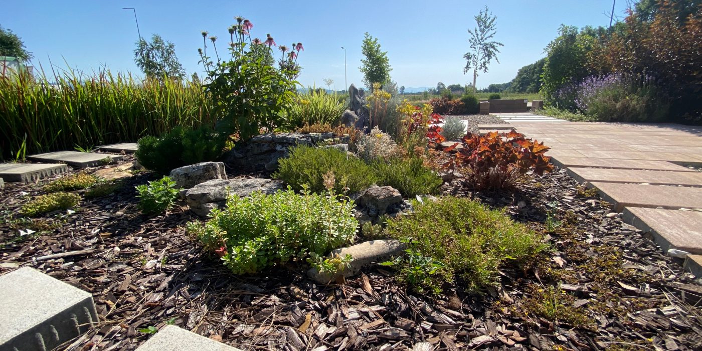 Мострена градина Semmelrock