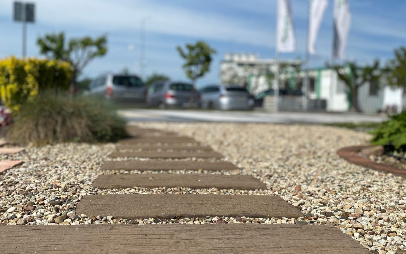 Мострена градина Semmelrock