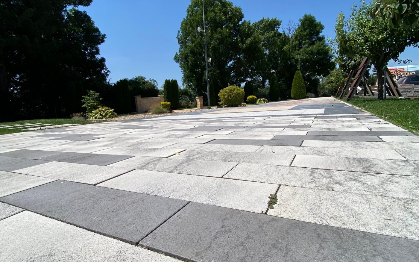 Мострена градина Semmelrock