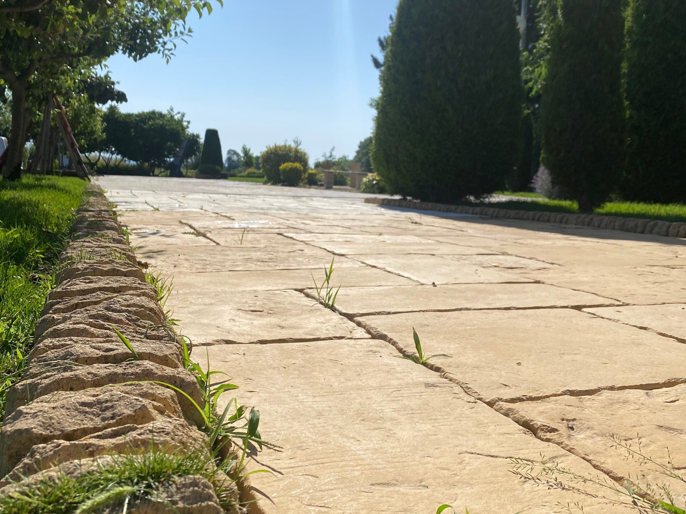 Мострена градина Semmelrock