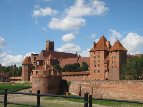 Замъкът Мариенбург