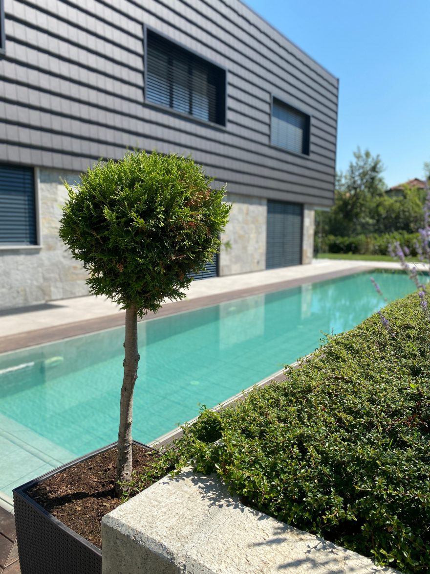 Първата е4 къща в България