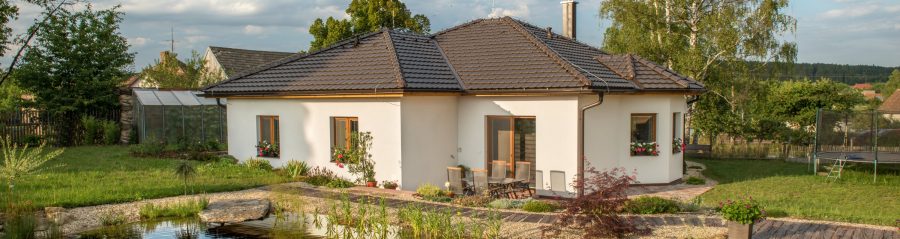 Reference rodinný dům Častrov 2019 - stresni krytina Tondach Stodo 12 engoba tmavě hnědá | Wienerberger