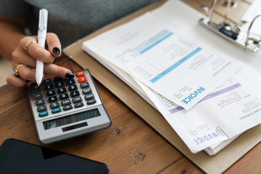 Calculating invoices