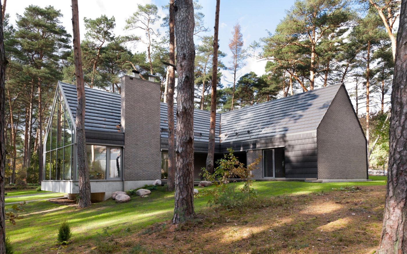 Покрив в континентален стил, изграден с продукти на Wienerberger