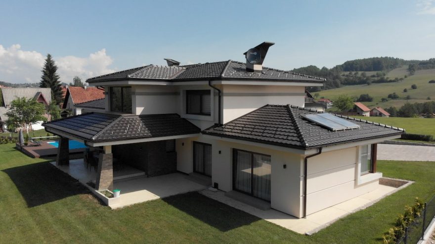 Фамилна къща