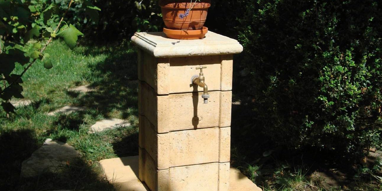 Bradstone Travero дворна чешма