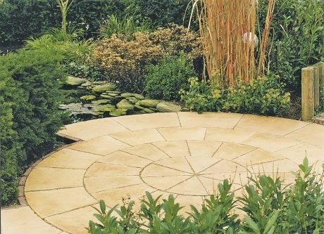 Bradstone  Old Town кръг веранда