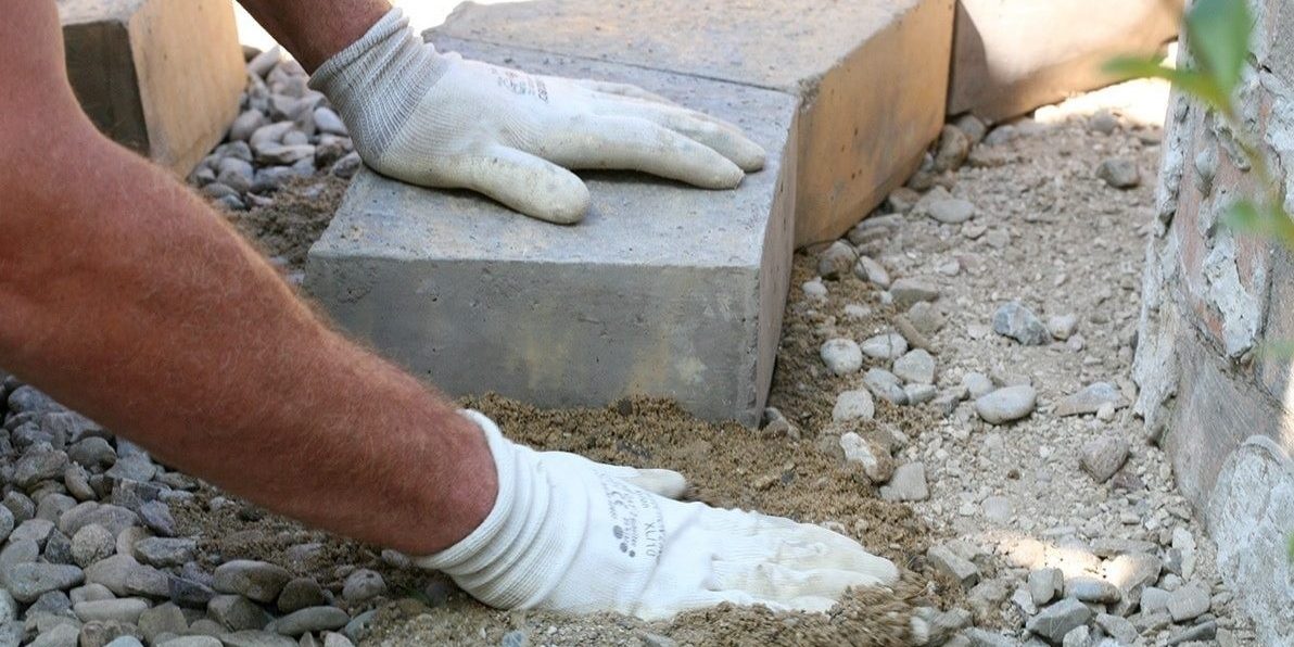 Монтаж на Bradstone Mountain Block  стъпка 1