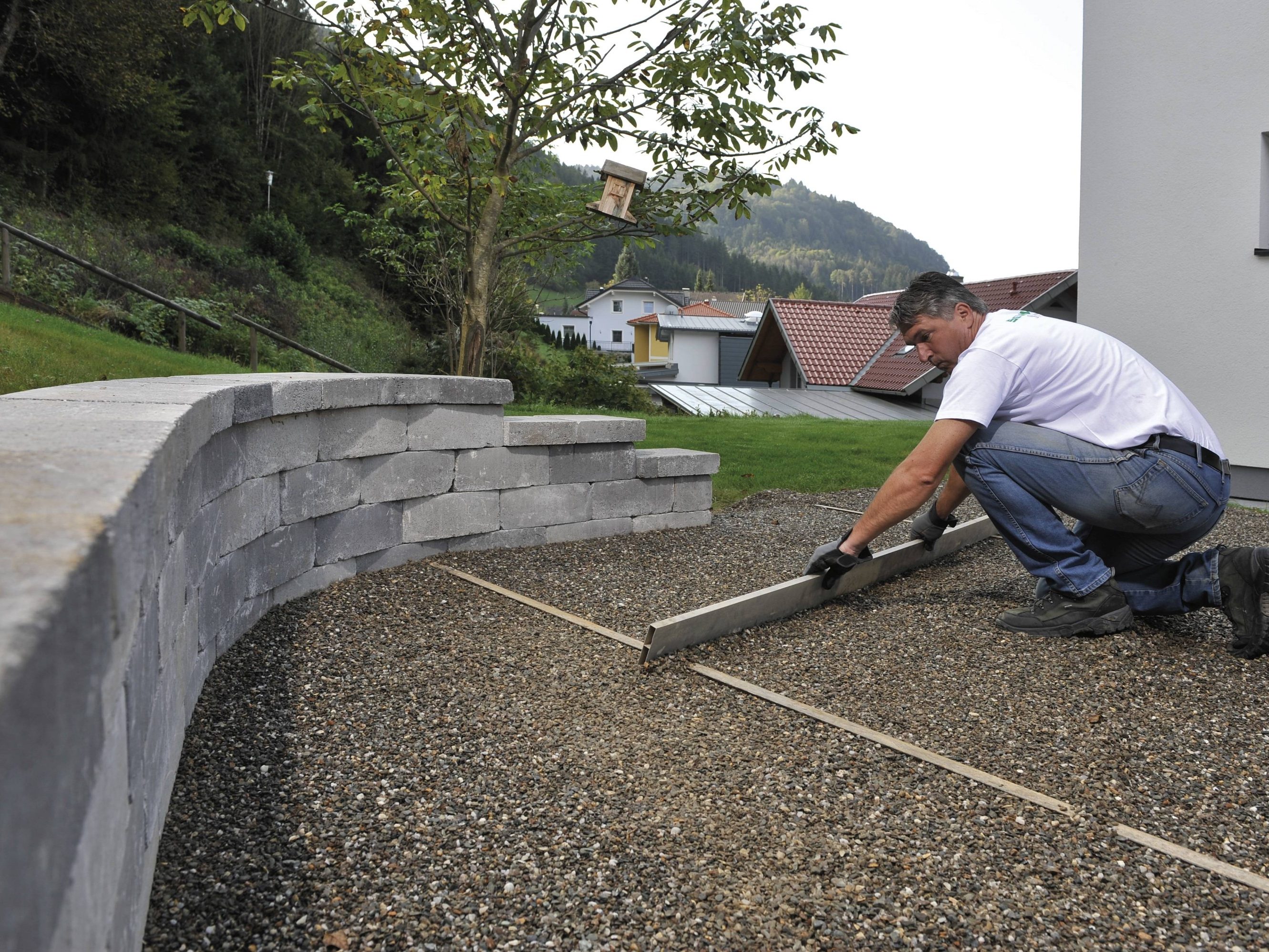 Инсталиране настилки - изграждане на изравнителен слой