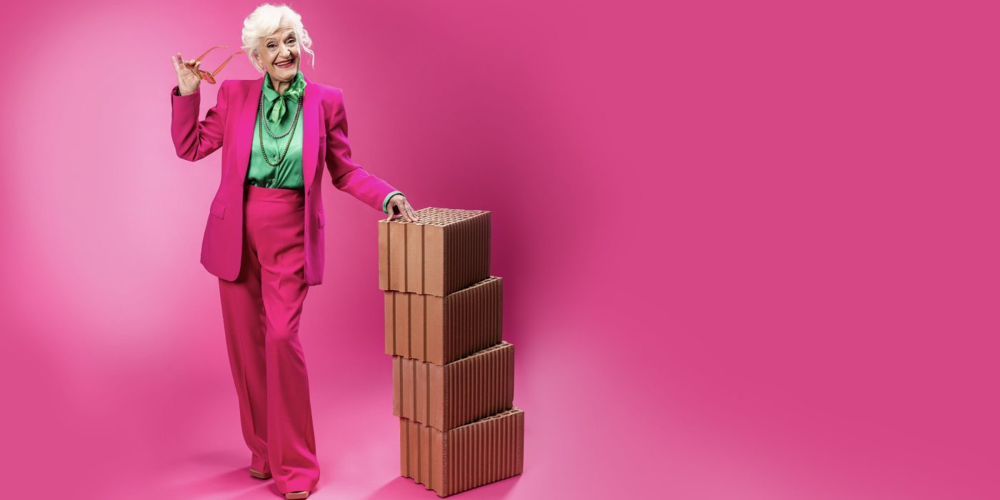 Възрастна дама