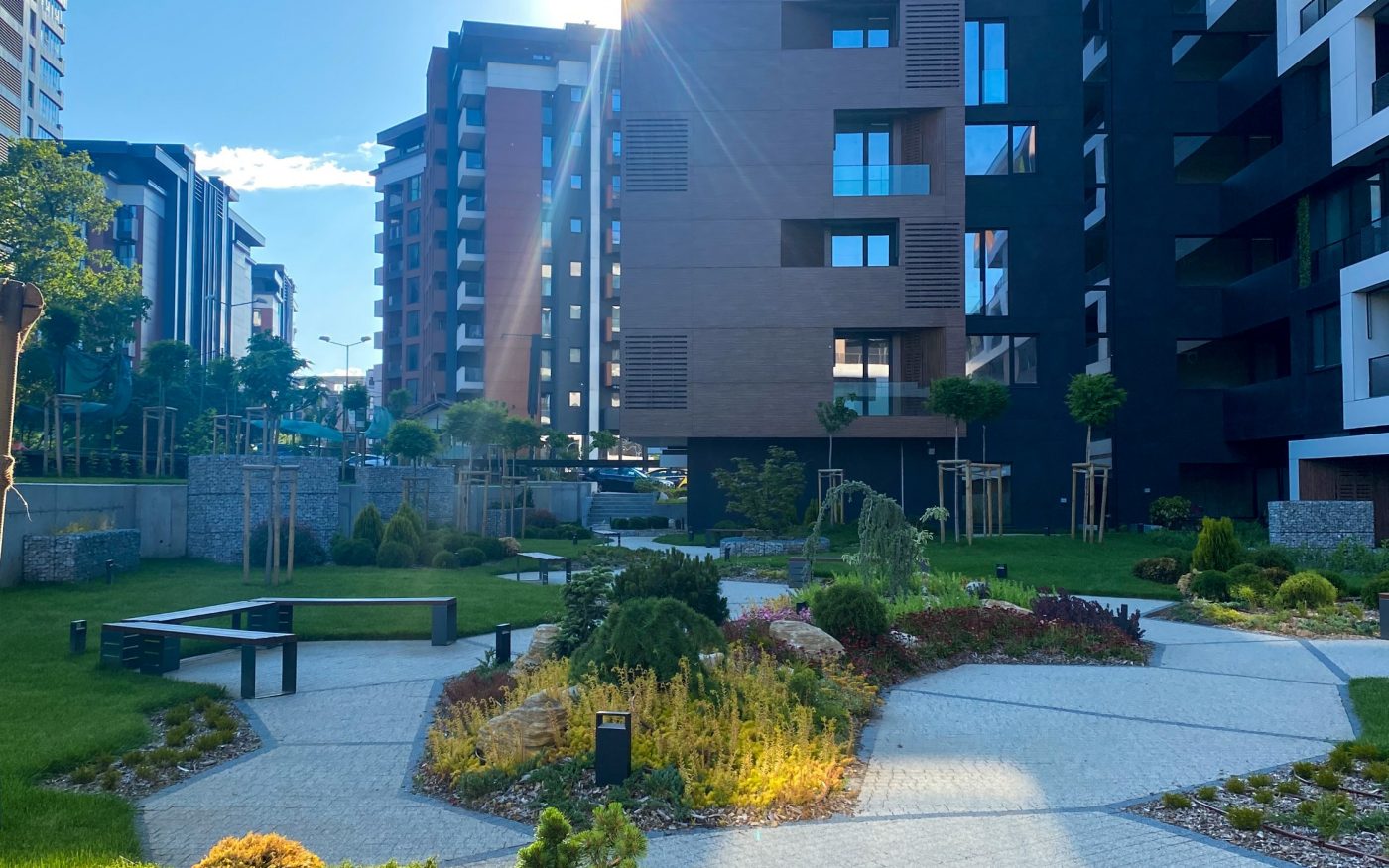 Многофамилна сграда,  RU House