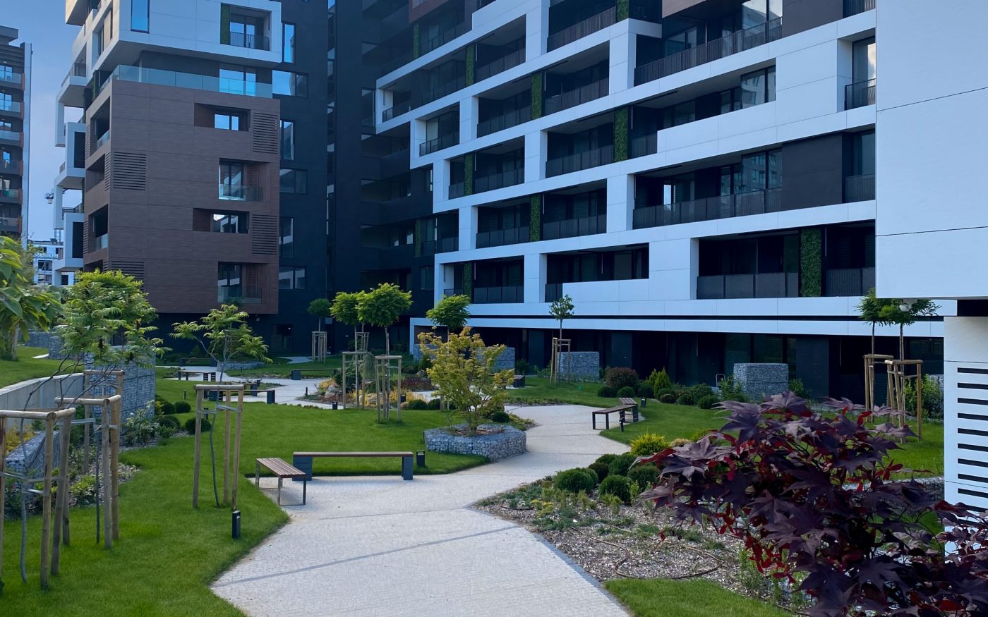 Многофамилна сграда,  RU House