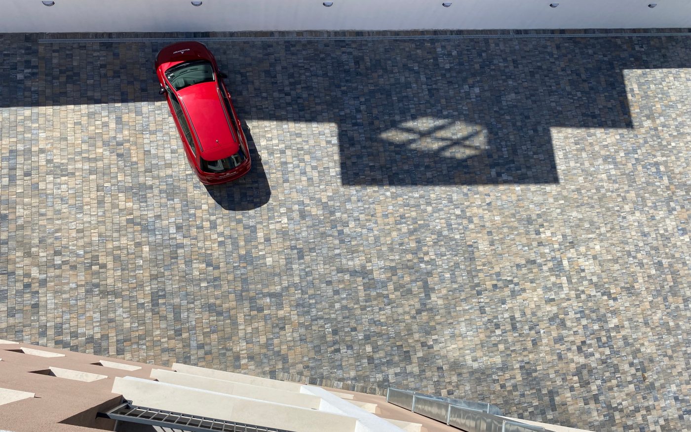 Хотел, Китен