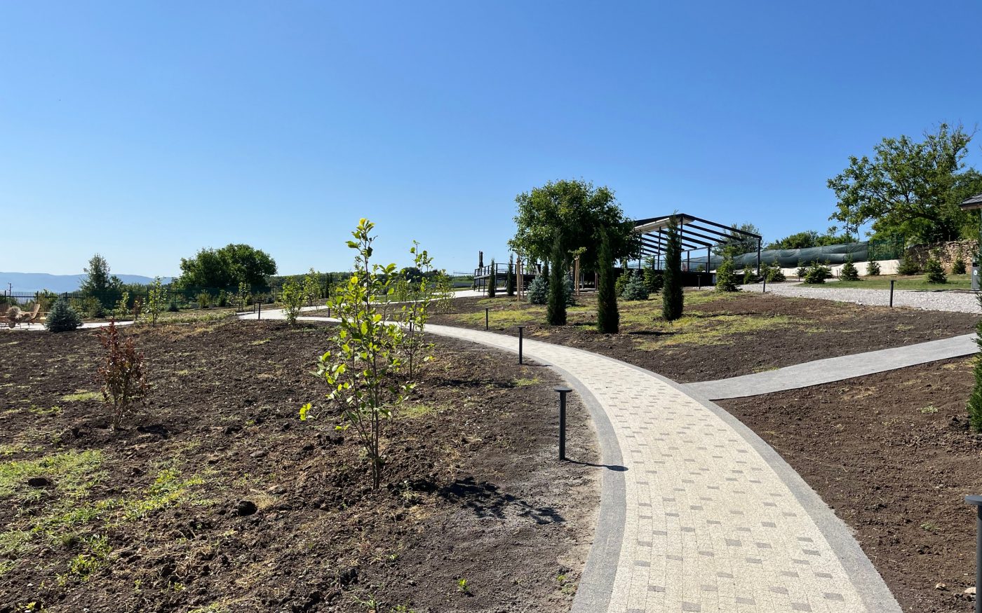 Частна къща, с. Момино