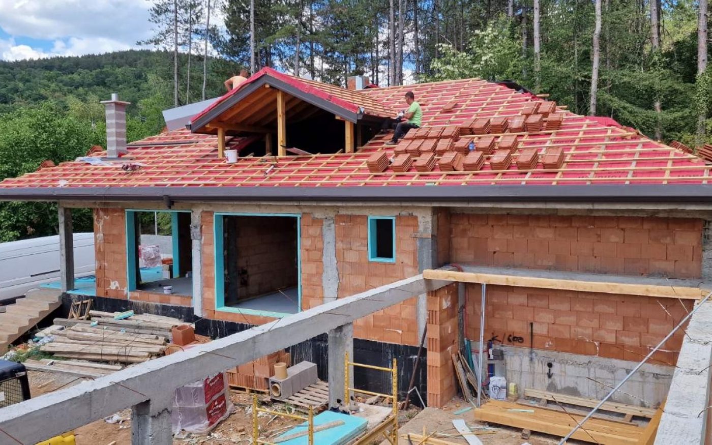 Еднофамилна къща 