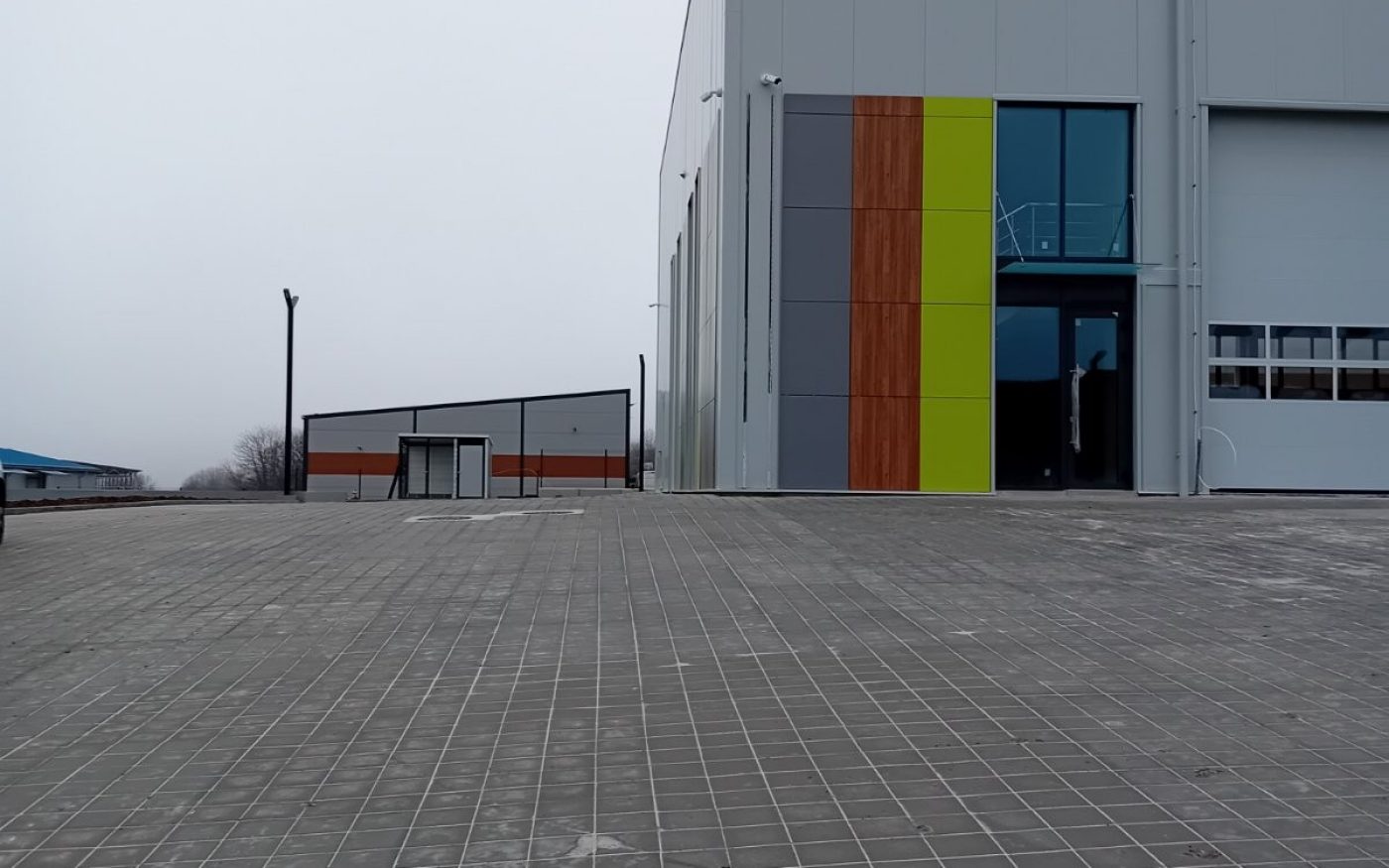 Търговски обект, Леденик