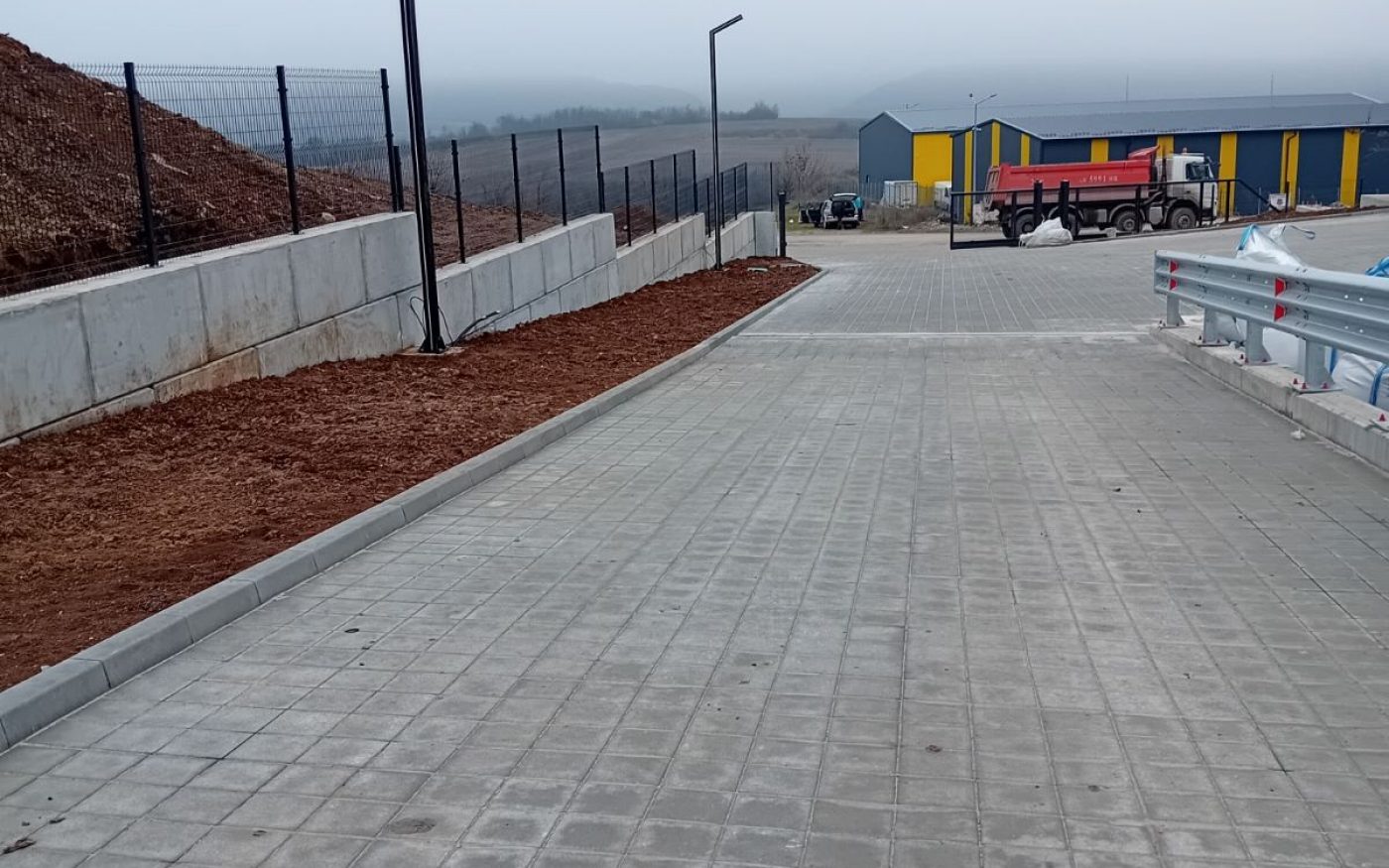 Търговски обект, Леденик