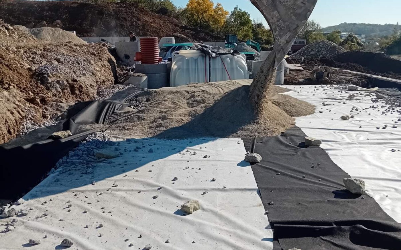 Търговски обект, Леденик