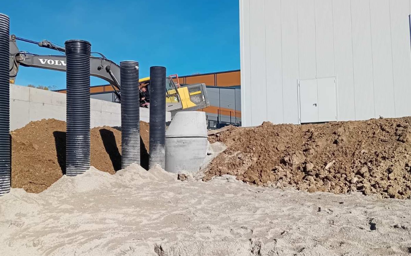 Търговски обект, Леденик