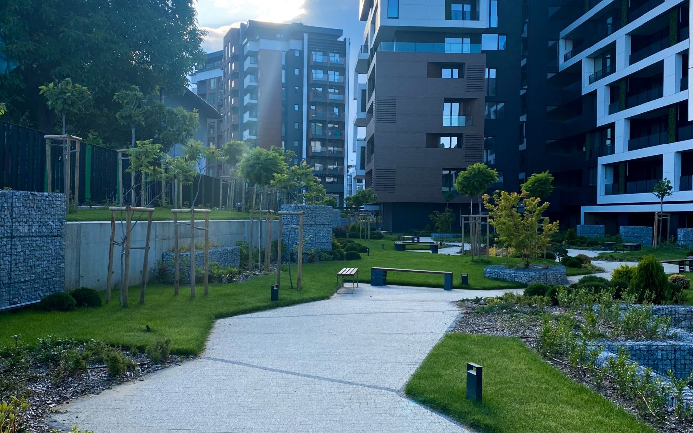 Многофамилна сграда,  RU House