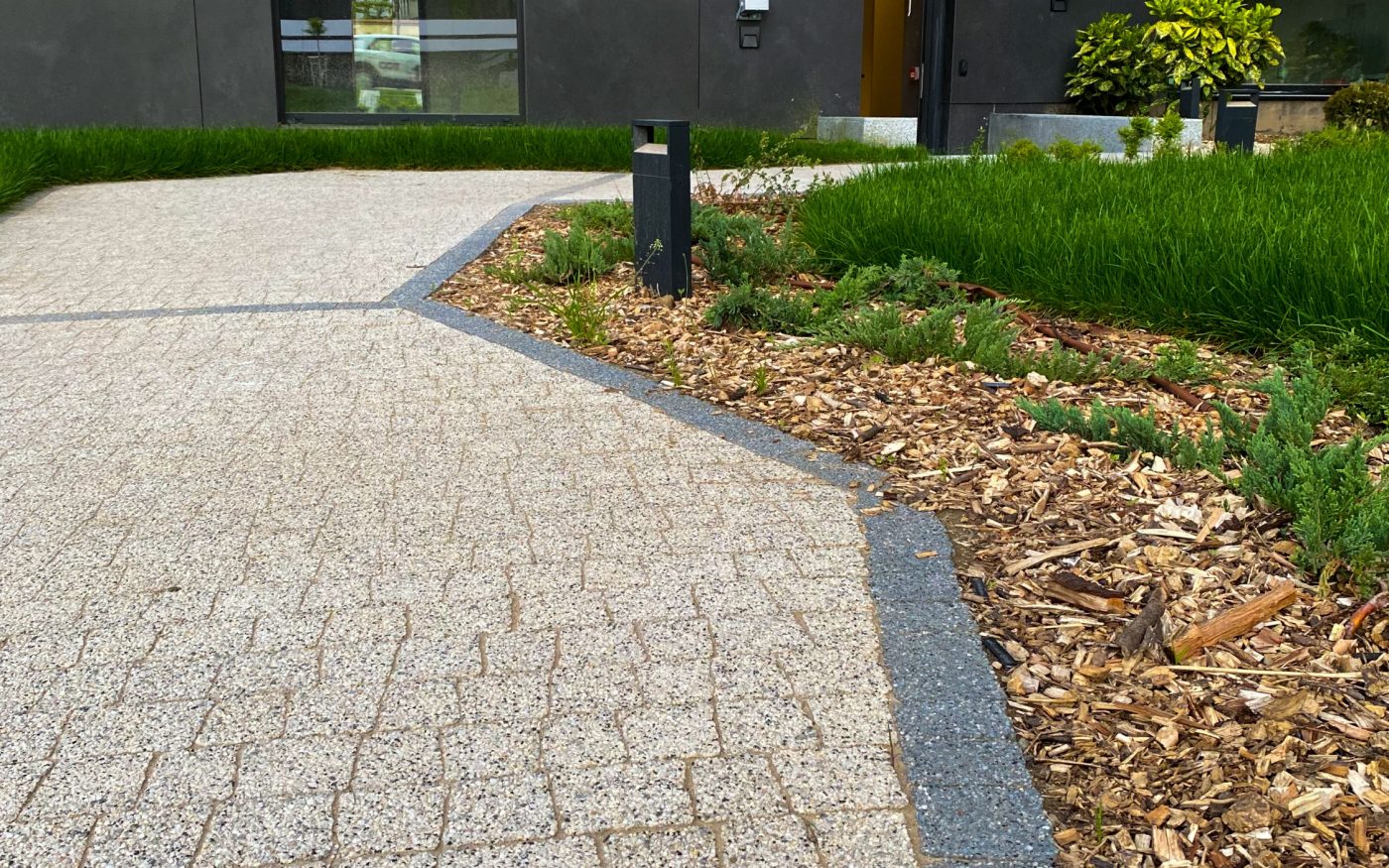 Многофамилна сграда,  RU House