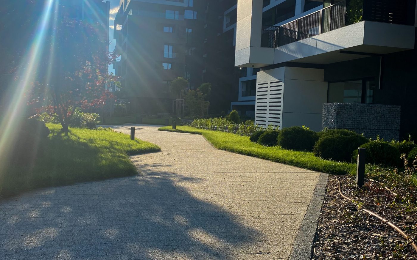 Многофамилна сграда,  RU House