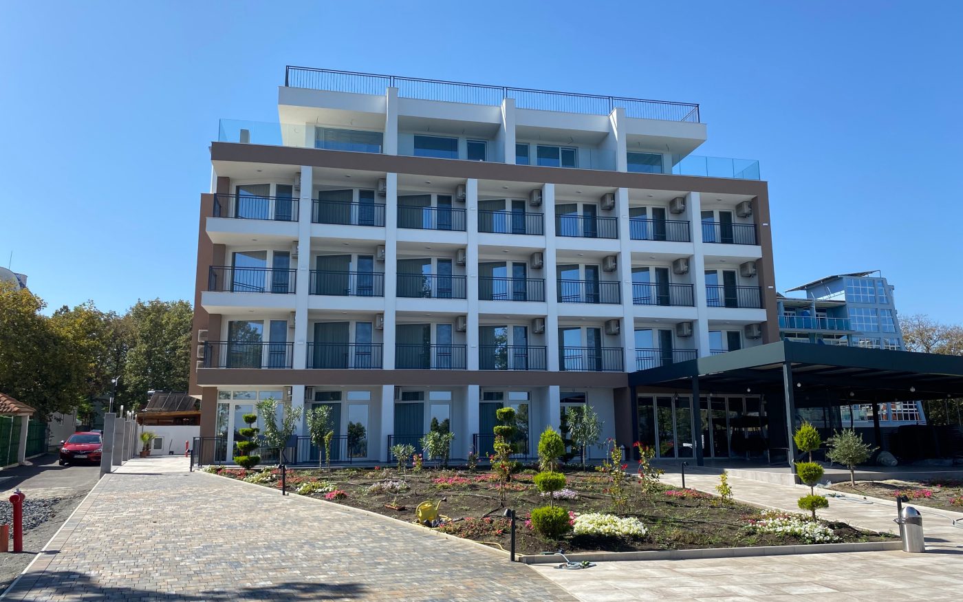 Хотел, Китен