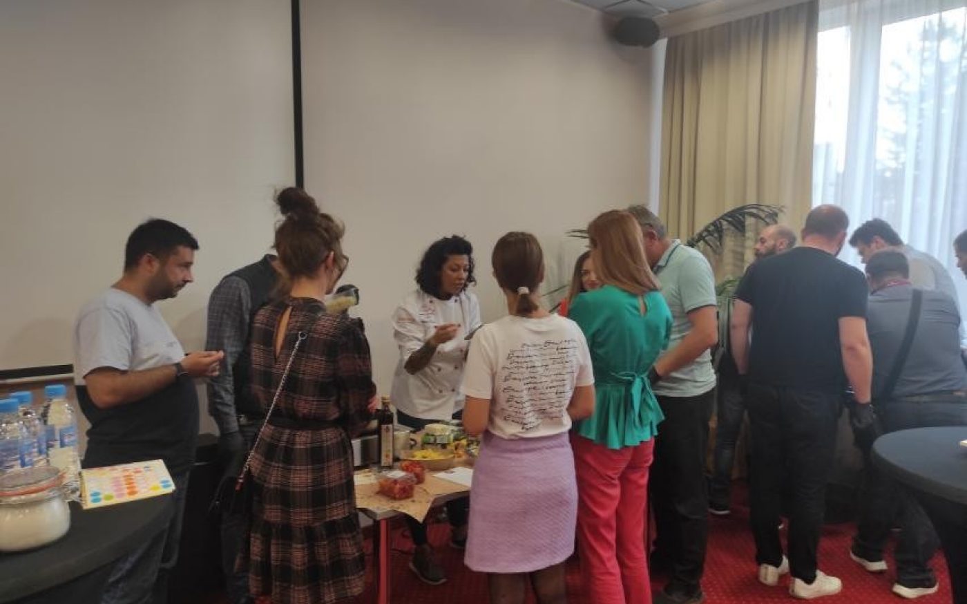 Mila Miller - lecture on healthy eating