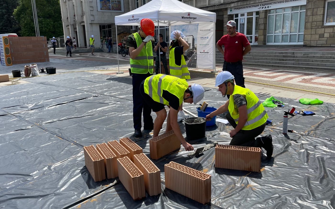 Лятна Академия Лидерите