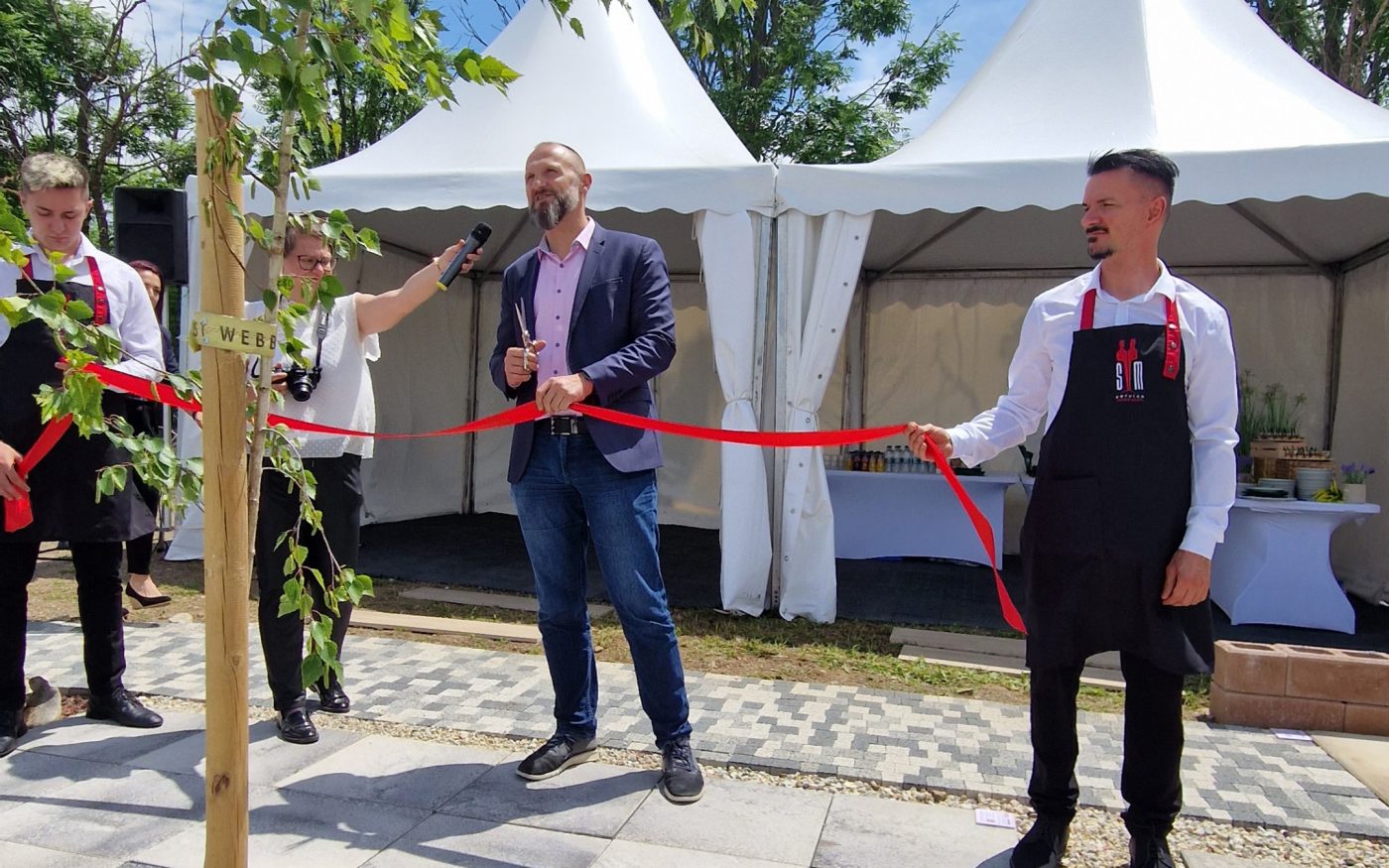 Откриване на разширена и обновена мострена градина