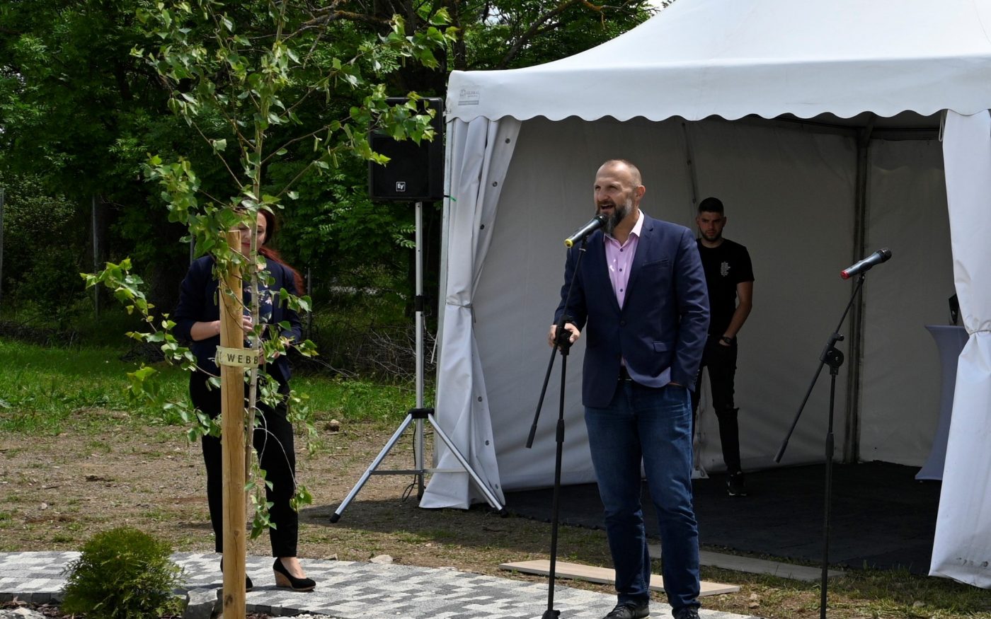 Откриване на разширена и обновена мострена градина